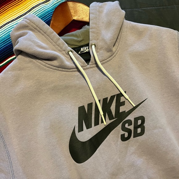 Lavender Nike SB Hoodie - Picture 1 of 4